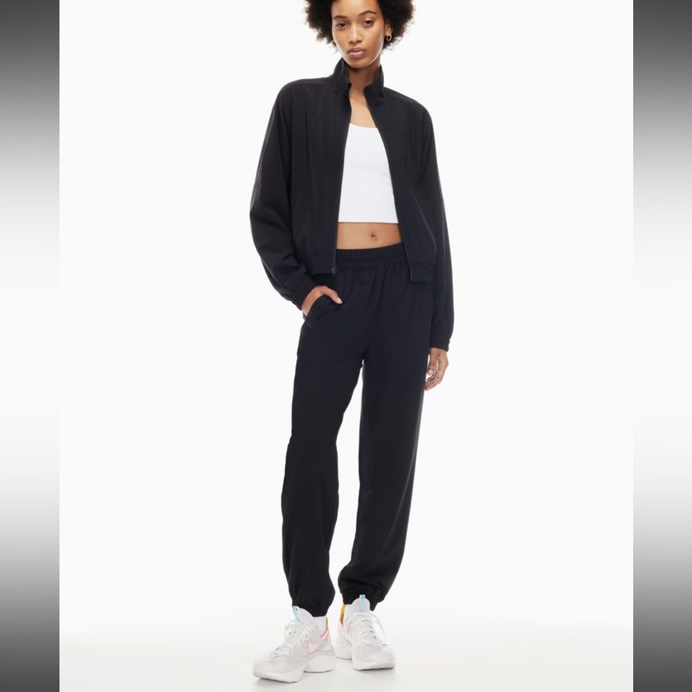 NWOT TnaMOVE™ Brisk Jogger